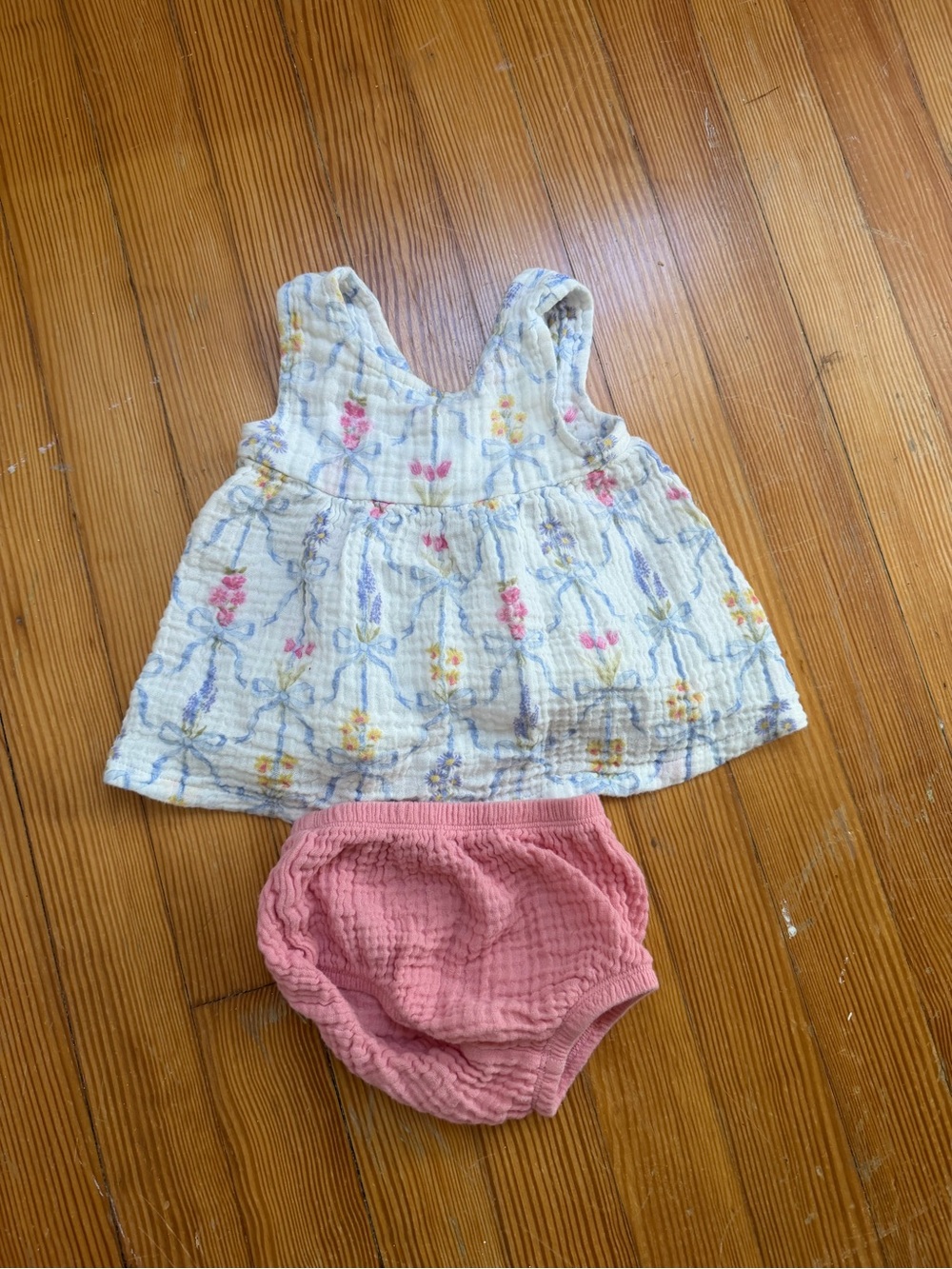 Angel Dear- Like New - Floral Smock Top with Pink Bloomers